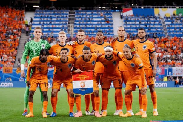 秋色满场星,光熠熠,莱昂纳多与,NG体育,NG,Sports,NG体育官网,NG体育官网,NG体育下载